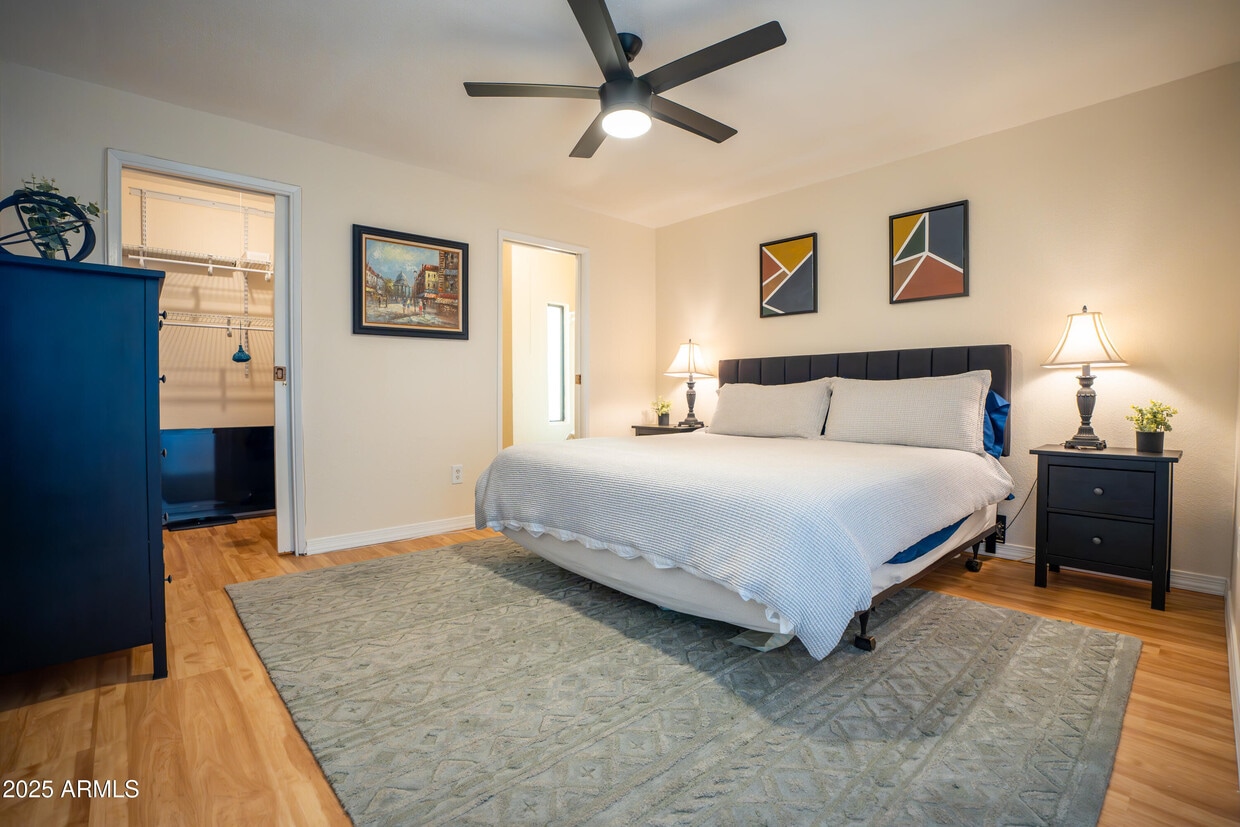 Foto principal - 4950 N Miller Rd