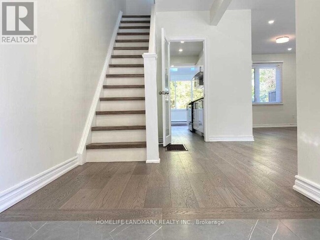 Photo du bâtiment - 134 Manor Rd E