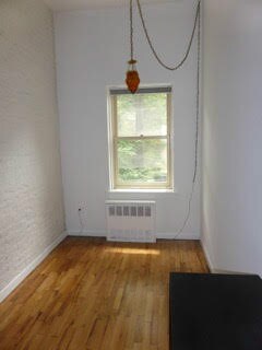 Building Photo - 458 W 23rd St