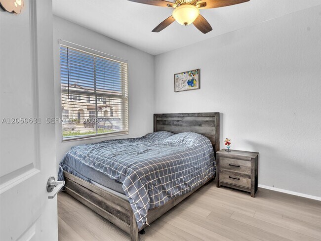 Foto del edificio - 12209 NW 24th Pl