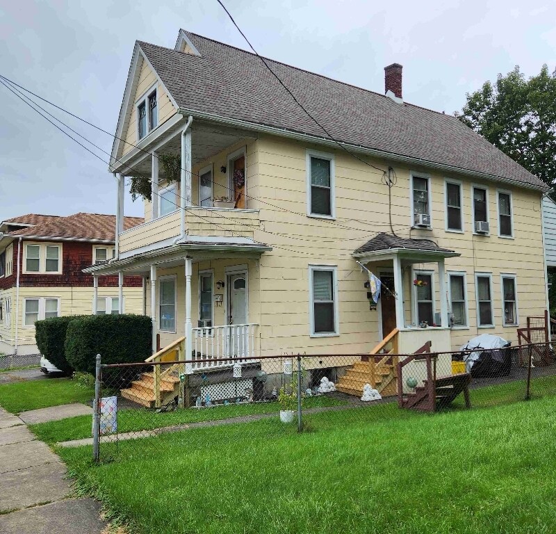 Primary Photo - 4 Bromley Ave