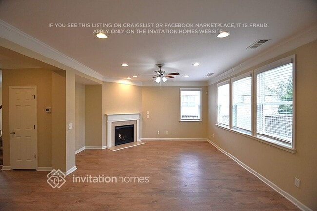 Foto del edificio - 335 Yellow Iris Rd SE