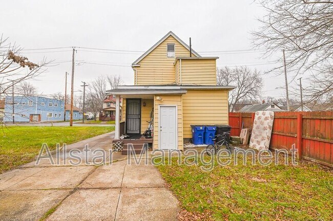 Foto del edificio - 3862 E 57th St