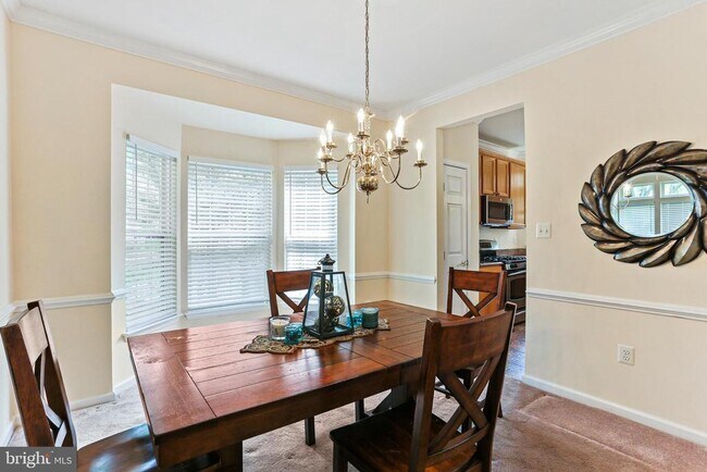 Foto del edificio - 10209 Juniper Dr