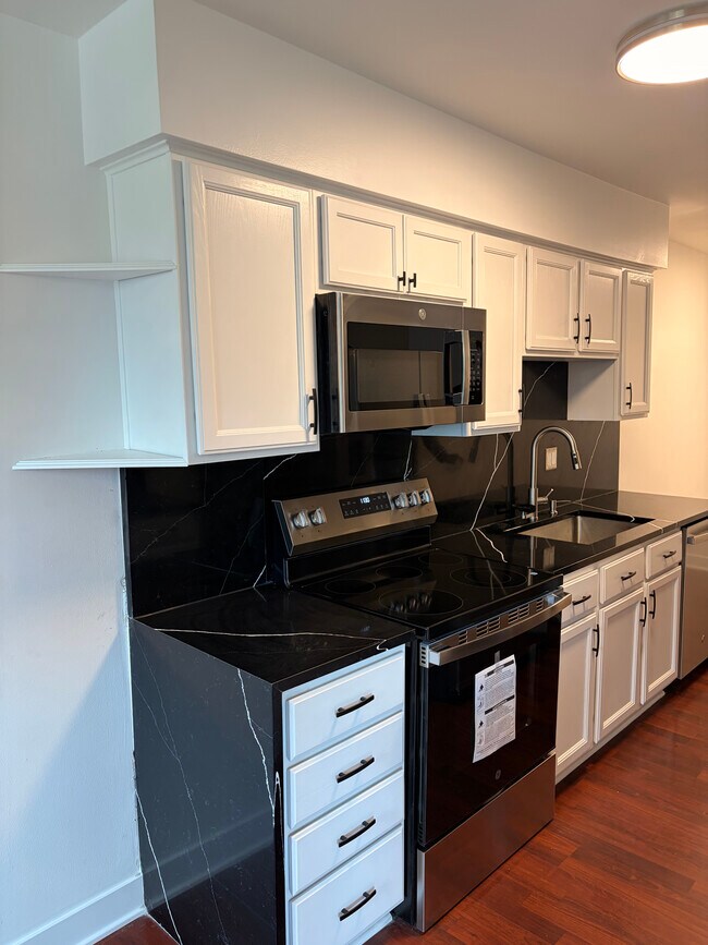 Foto del edificio - 2600 Brookwood Way Dr