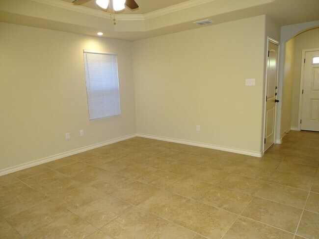 Foto del edificio - 7006 Lakeview Dr.