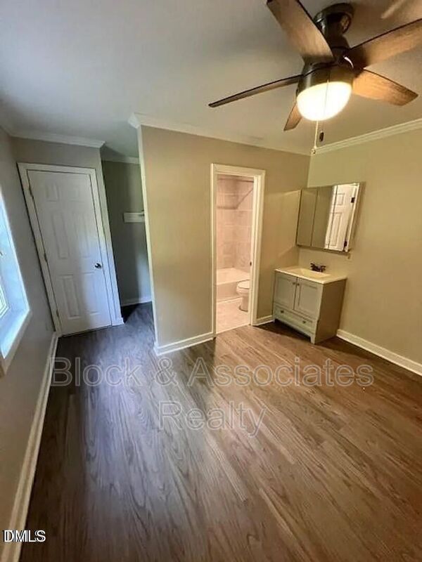 Building Photo - 909 E Davie St