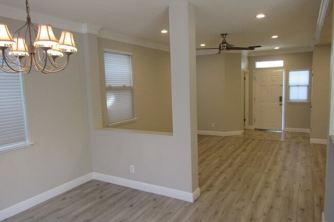Building Photo - Beautiful 3 Bed/2.5 Bath Single Family in Highly Desirable Castro Valley Neighborhood