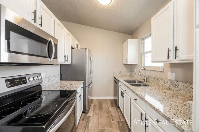 Foto del edificio - 2115 Bainbridge Rd