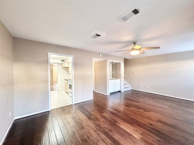 Foto del edificio - 10353 Briar Forest Dr