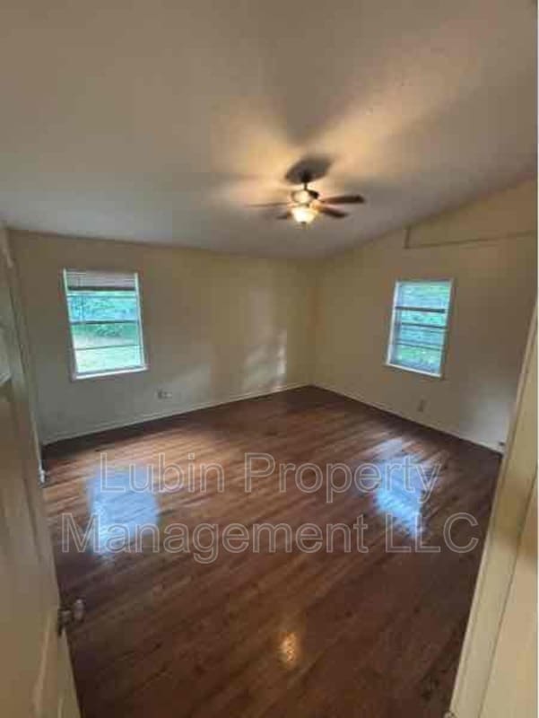 Building Photo - 4884 Ortie Dr