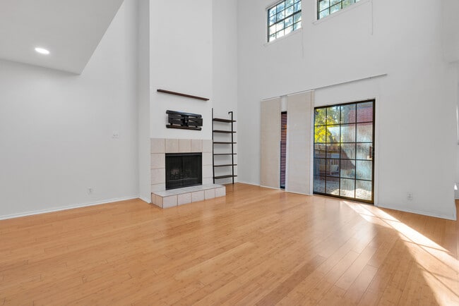 Foto del edificio - 7930 Roanoke Run