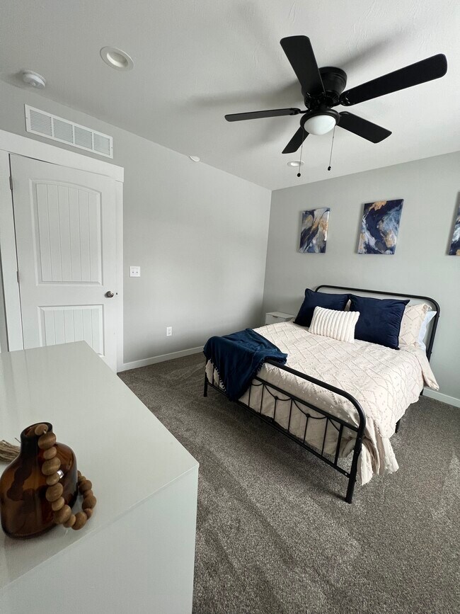Foto del edificio - 418 W 18th St