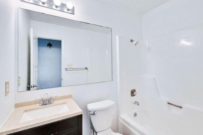 Foto del edificio - 1506 Provident Ln