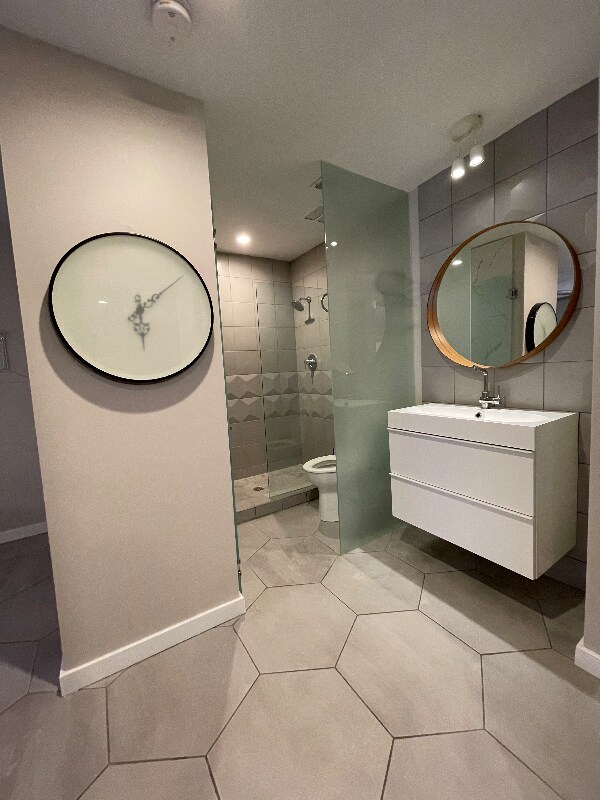 Foto del edificio - 2825 N Los Felices Rd