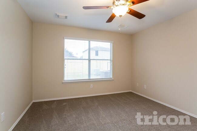 Foto del edificio - 8134 Chancewood Ln