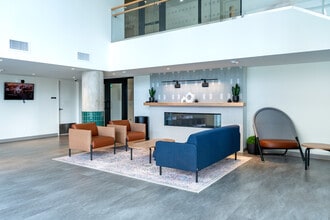 Building Photo - Story of Willett West