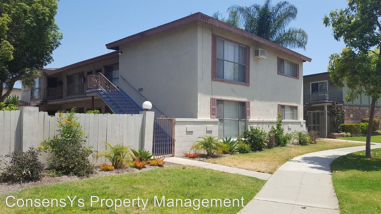 Foto principal - 2031-2037 Whiting Ave