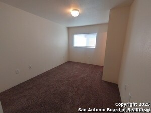 Foto del edificio - 8011 Maverick Climb