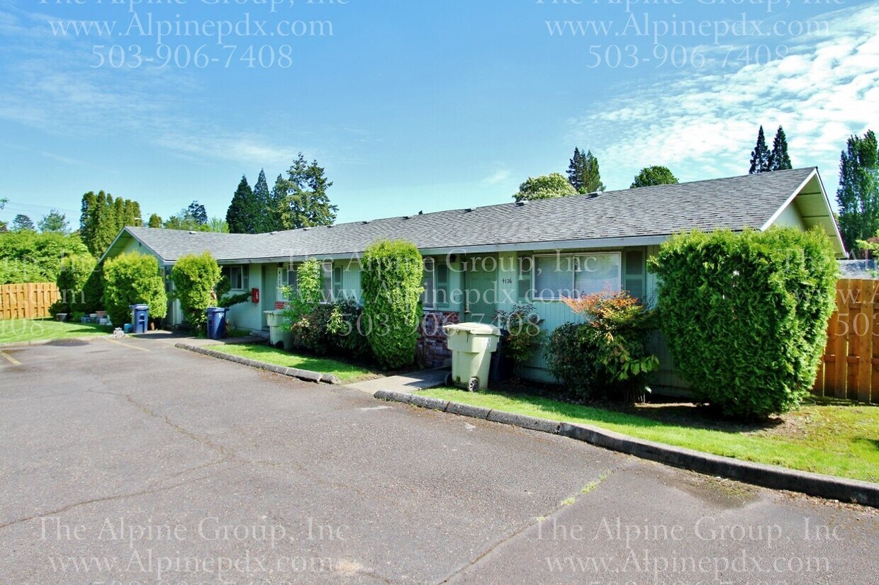 Foto principal - 2 Bed Multiplex in Beaverton with Spacious...