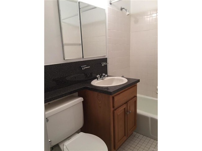 Bathroom Fixtures Yonkers Ny 1 glenwood ave yonkers, ny 10701 rentals - yonkers, ny Bathroom Fixtures Yonkers Ny 1 glenwood ave yonkers, ny 10701 rentals - yonkers, ny