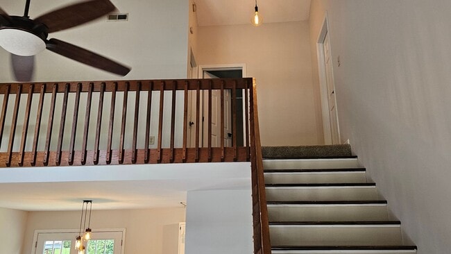 Foto del edificio - 3 Bedroom 2 Bathroom House in Gray Area