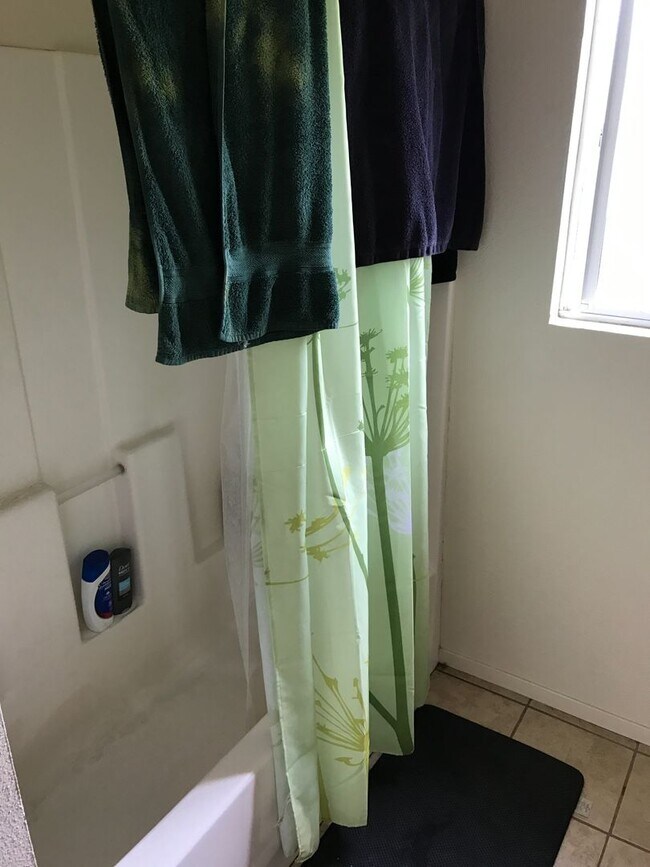 Foto del edificio - DEPOSIT PENDING 4 Bedroom 3 Bathroom House...