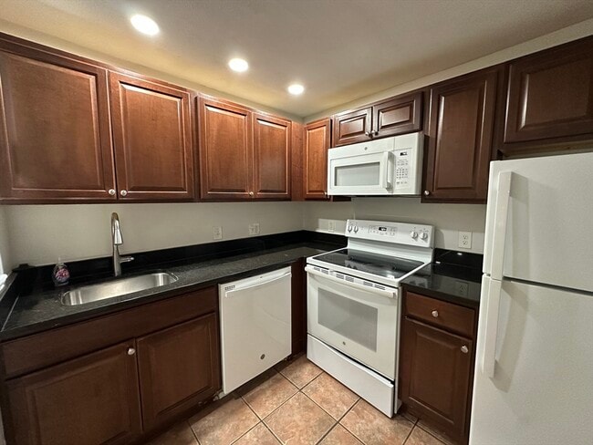 Foto del edificio - 32 Annese Rd