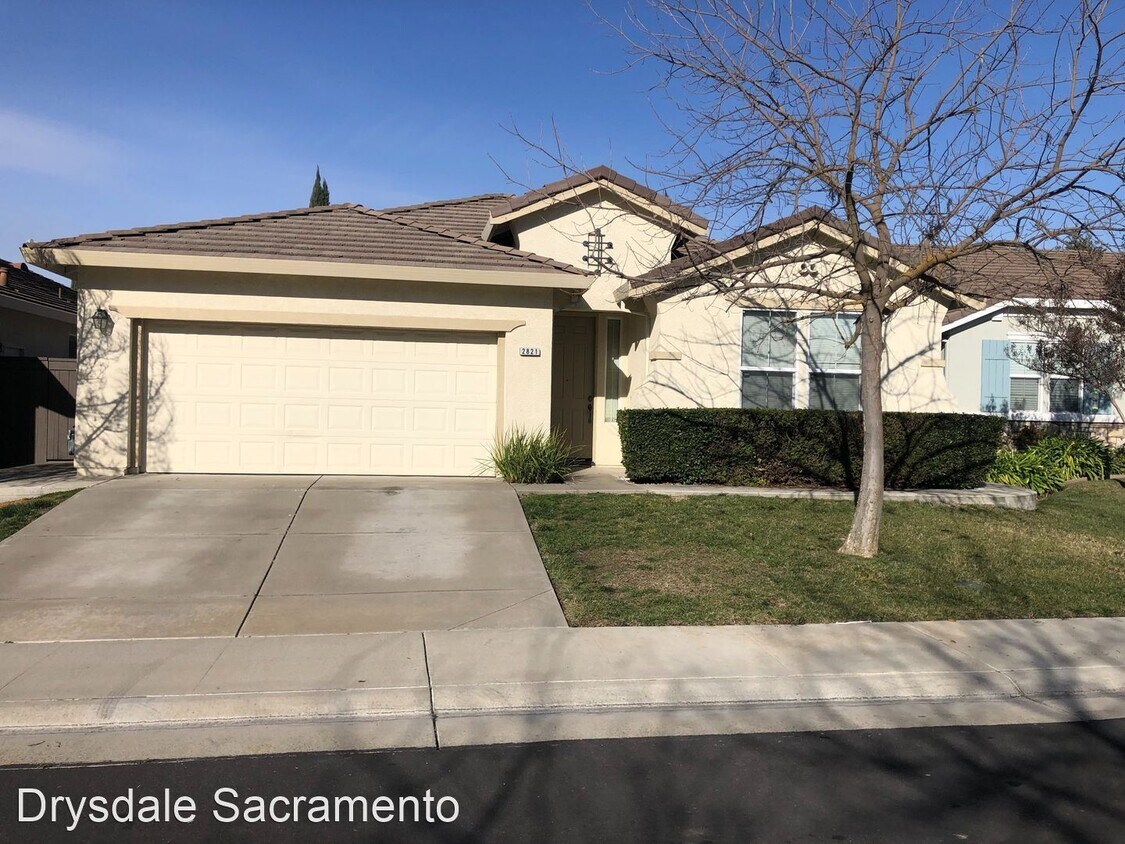 Foto principal - 4 br, 2 bath House - 2821 Tree Swallow Circle