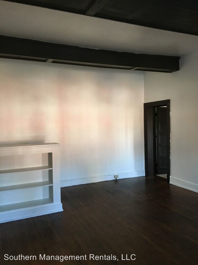 Foto principal - 383 E Market St