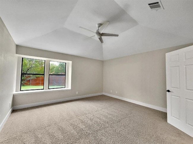 Building Photo - 811 Fawn Valley Dr