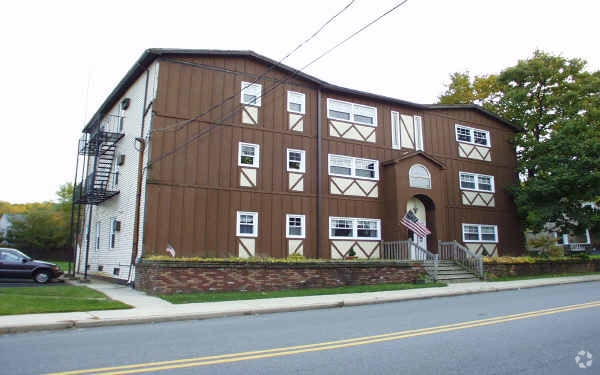 Primary Photo - 307 Center St