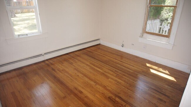 Building Photo - NICE 3BR DUPLEX IN AURORA - MUST SEE