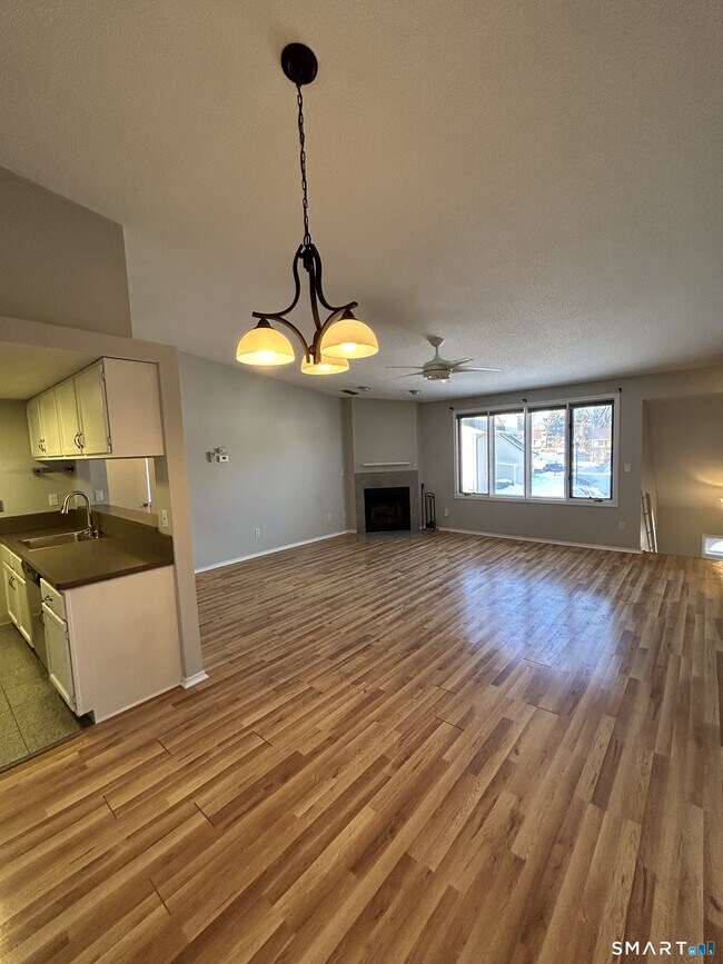 Foto del edificio - 90 Little Oak Ln