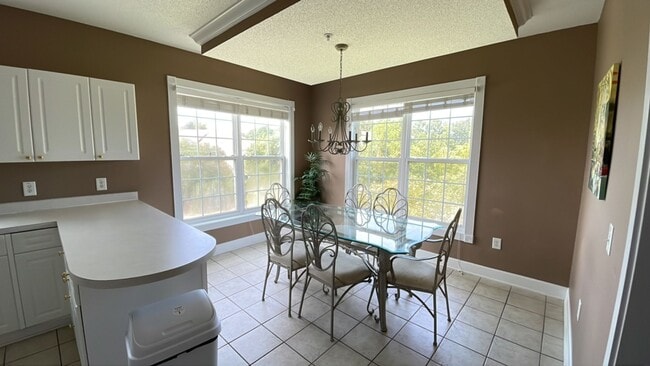 Building Photo - 2241 Waterview Dr