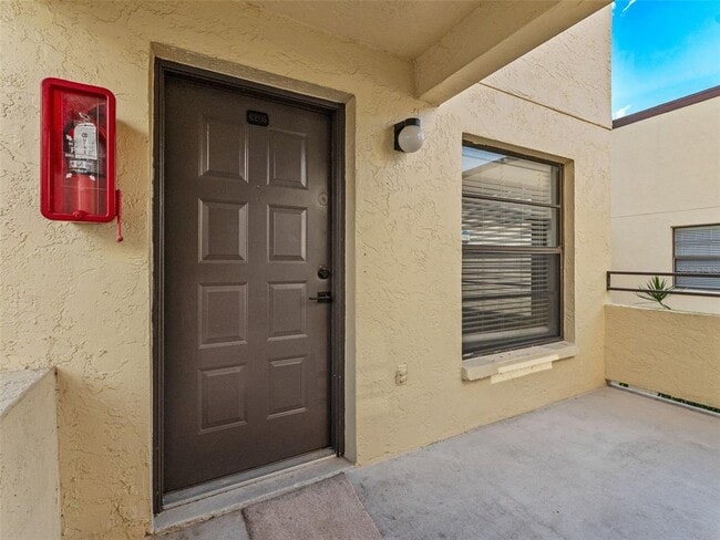 Building Photo - 13608 S Village Dr