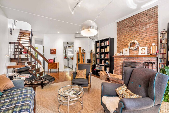 Foto del edificio - 153 W 93rd St