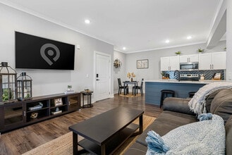 Building Photo - Pointe Grand at Heath Brook