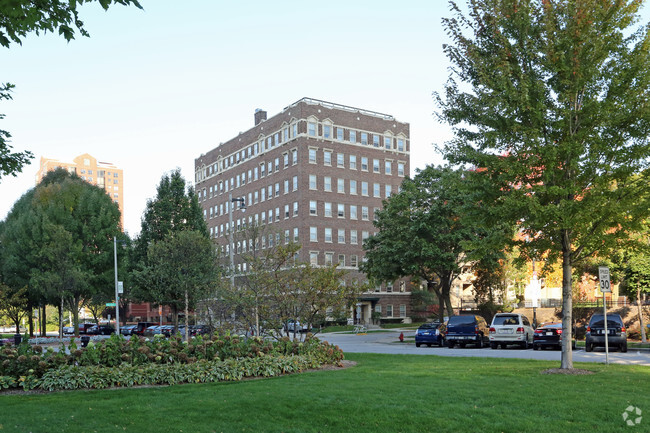 Building Photo - St. Clair