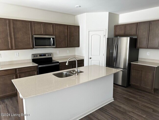Foto del edificio - 7628 Fair Ln