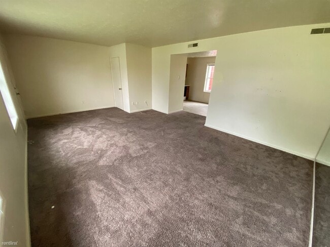 Building Photo - 2 br, 1 bath Duplex - 1294 Kenilwood Way A