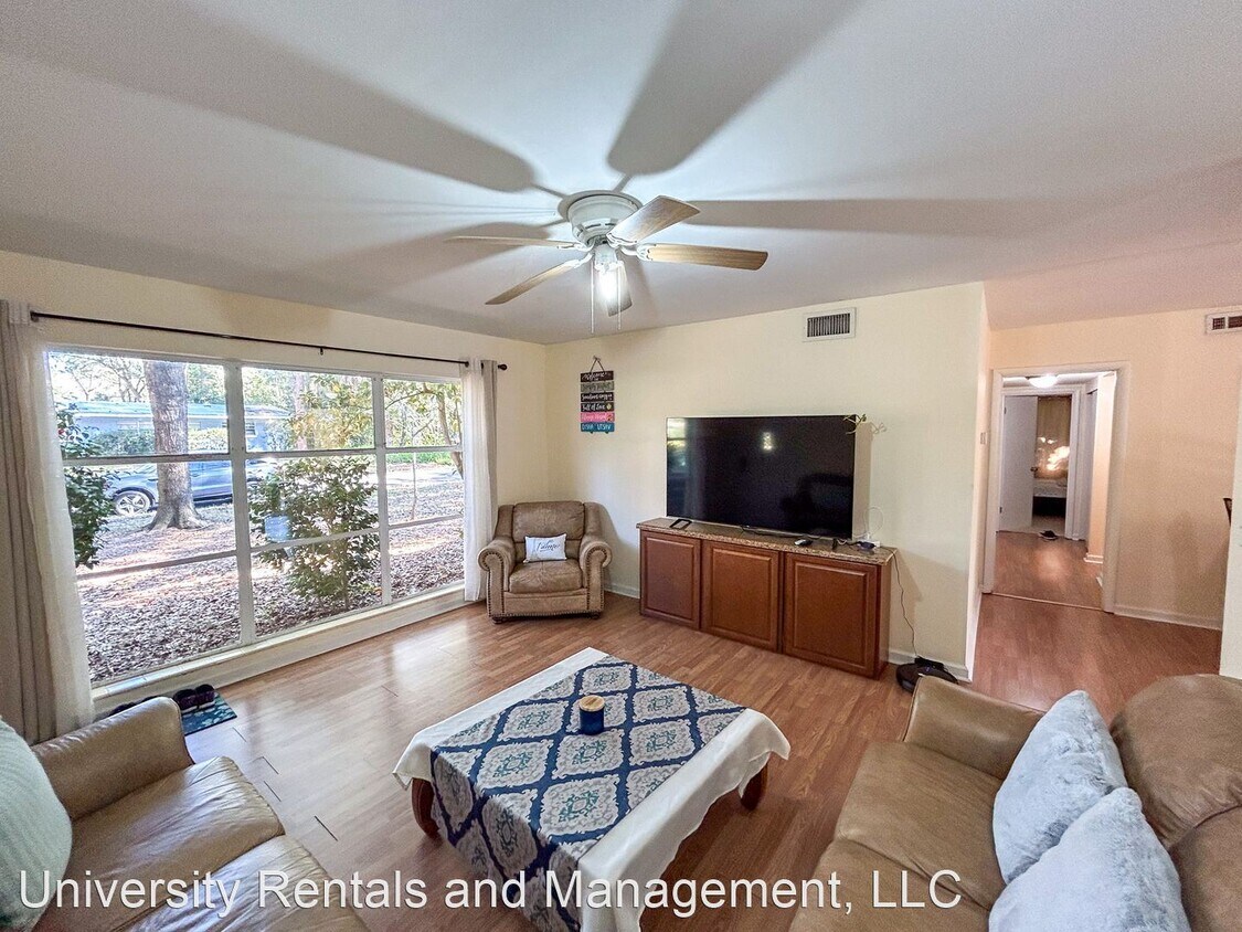 Primary Photo - 4 br, 2 bath House - 610 NW 34th Dr