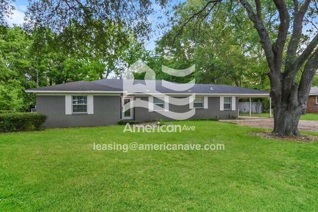 Foto del edificio - 2716 Colonial Dr