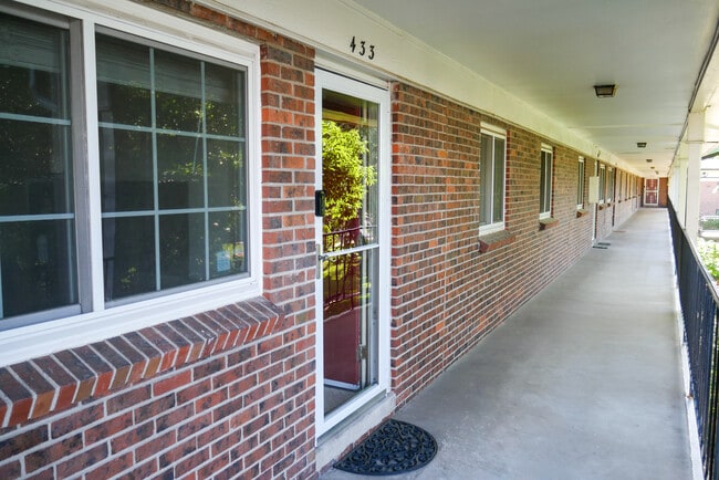Entryway - 6800 E Tennessee Ave Apartment