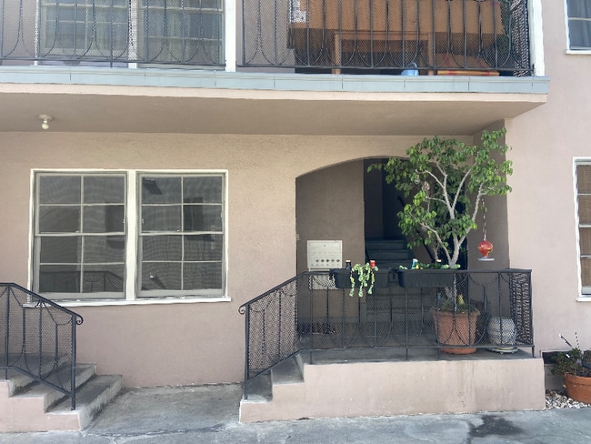 Photo - 1466 S Sherbourne Dr Apartment