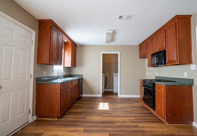 Foto del edificio - 1538 Woodard St