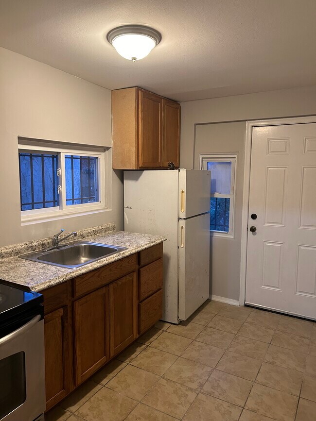 Cocina - 4811 Darrah St