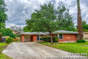 Building Photo - 211 Green Meadow Blvd