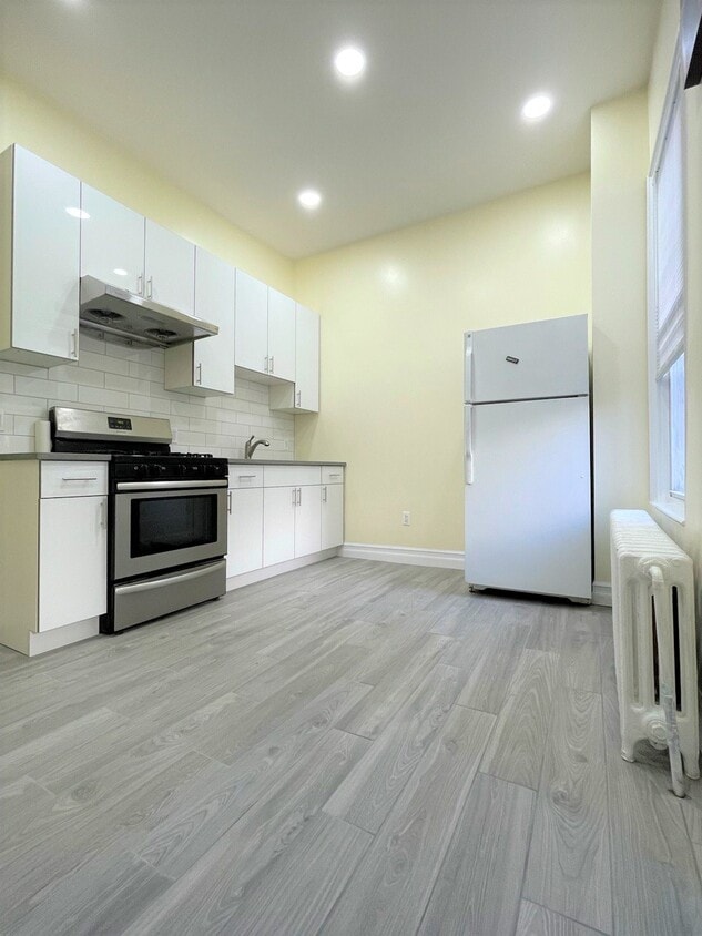 Photo - 16 Tonnelle Ave (Jersey City, NJ)