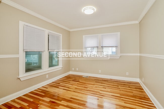 Building Photo - 610 S 40th ST